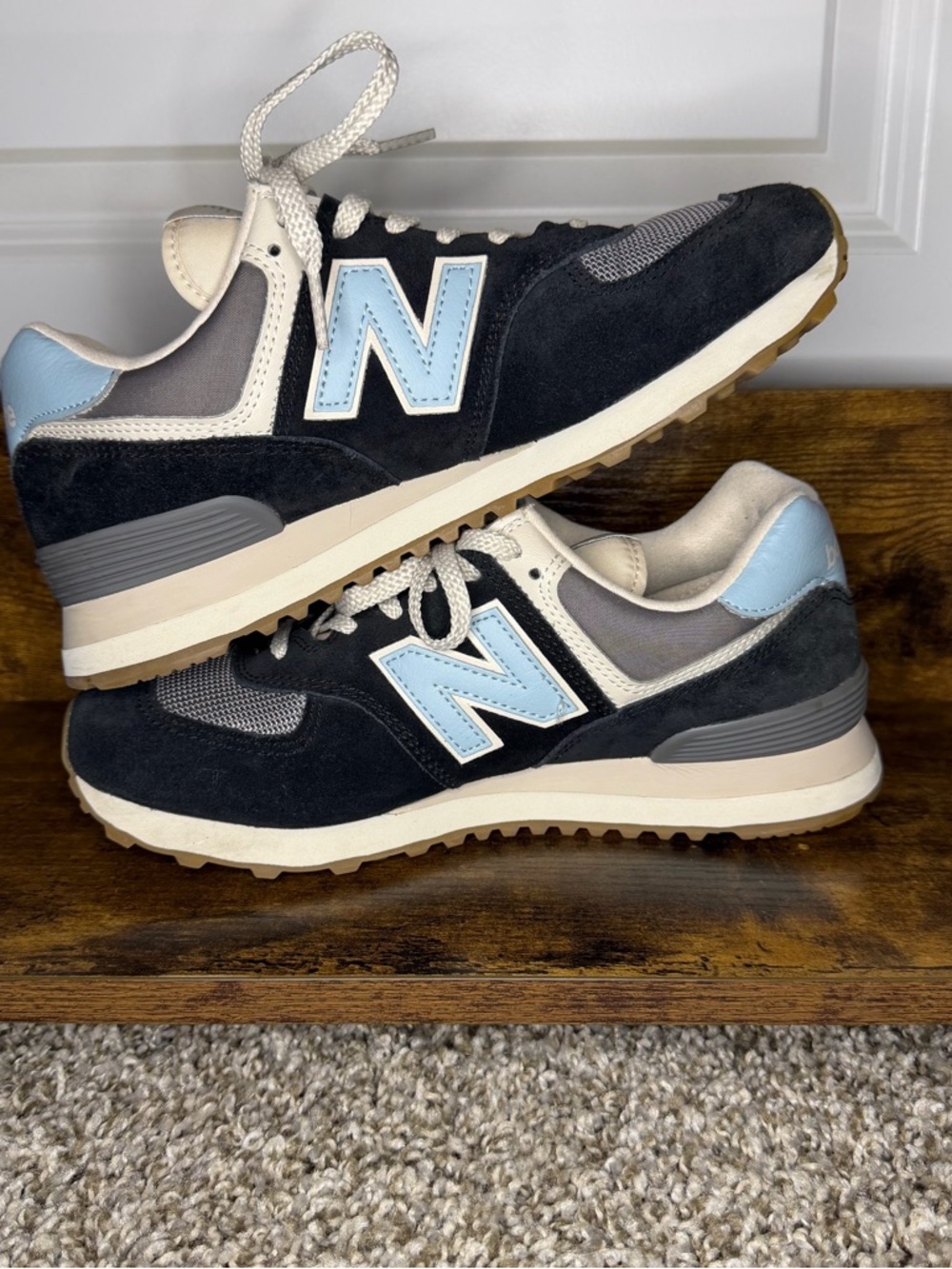New Balance | Women’s 574v2 Sneakers - Picture 9 of 9